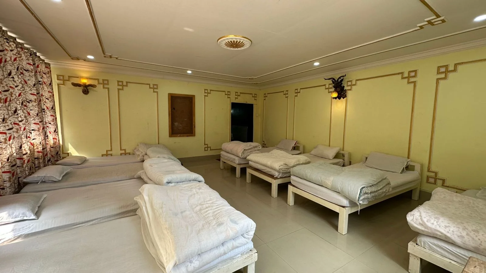 8 Sharing Ac Room