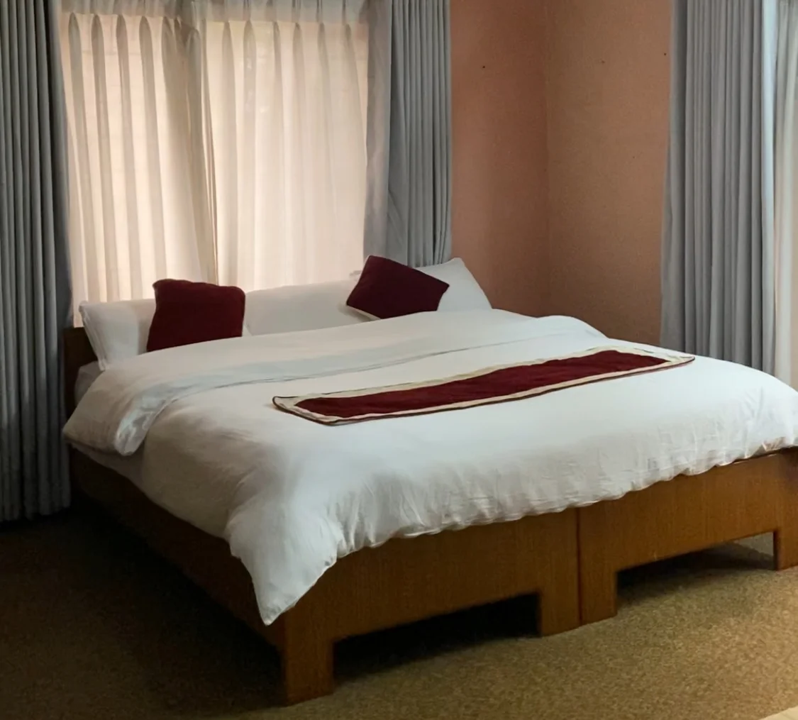 Baahrasinghe Room