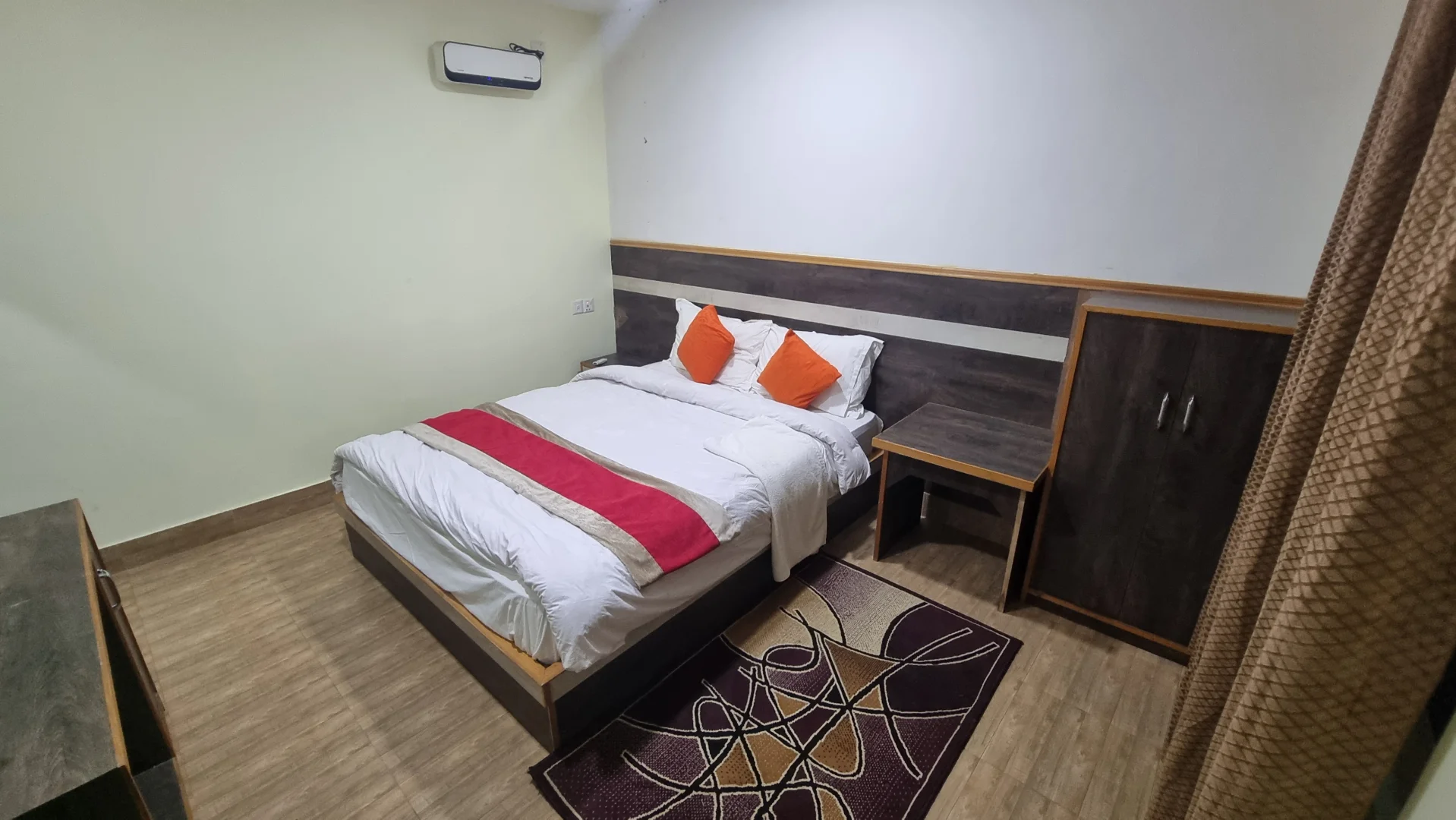 Couple Room