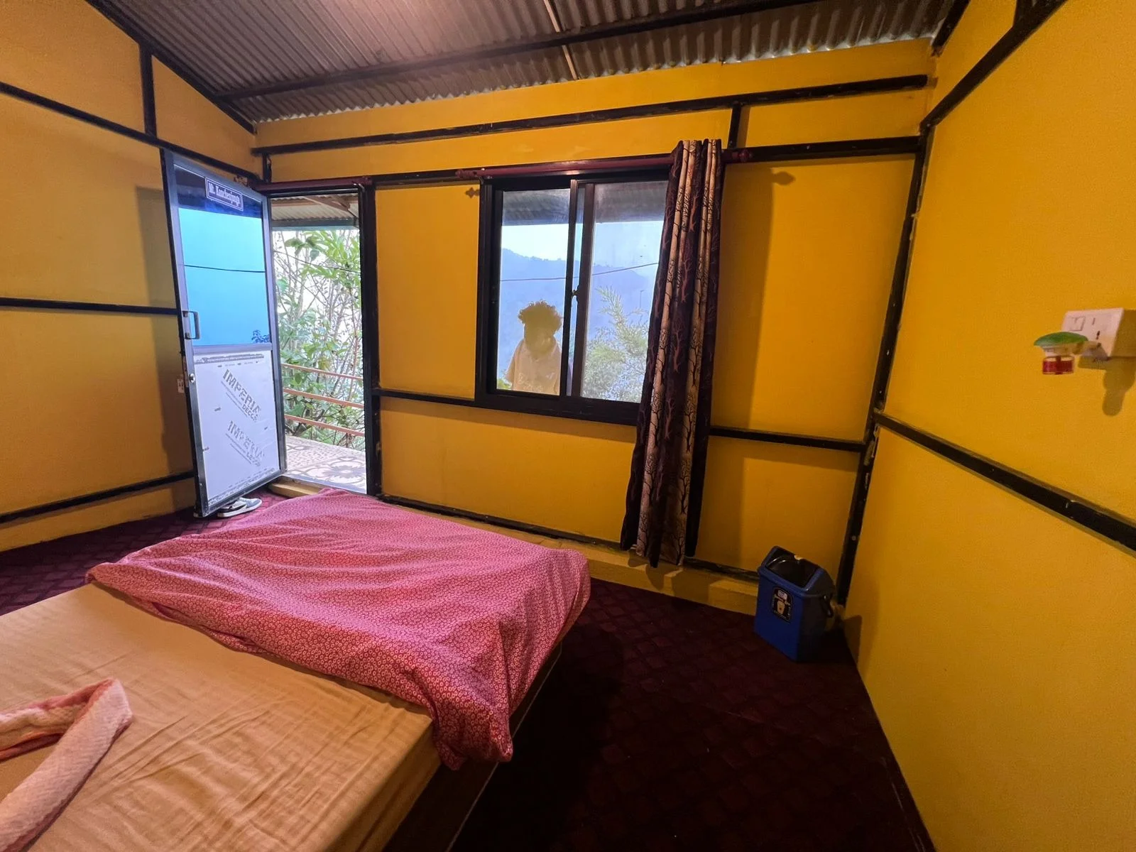 Non Attached Room