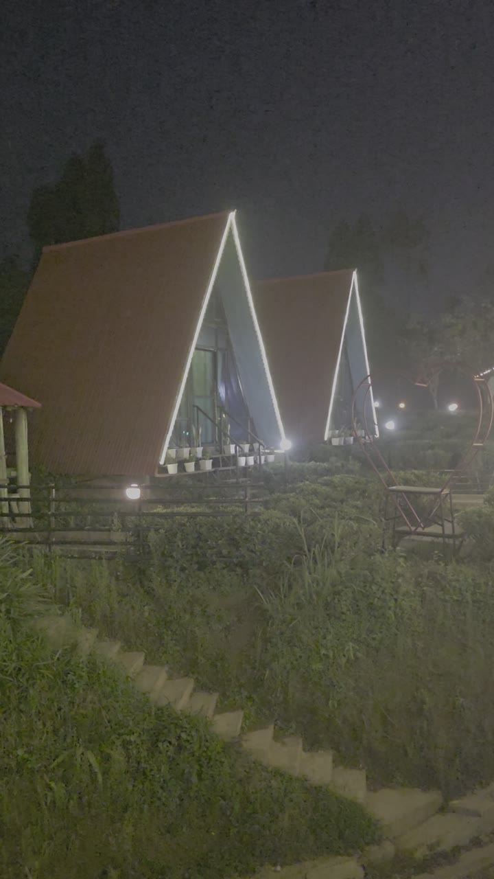 Went here to Spend the night in these beautiful cottages at affordable price. Kasam, it was worth it.